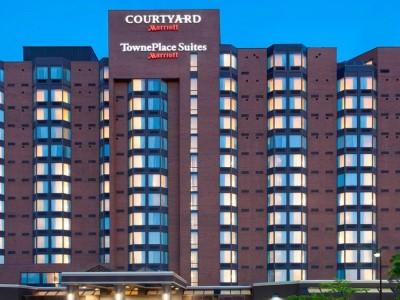 Courtyard By Marriott Toronto Northeast/Markham Exterior photo