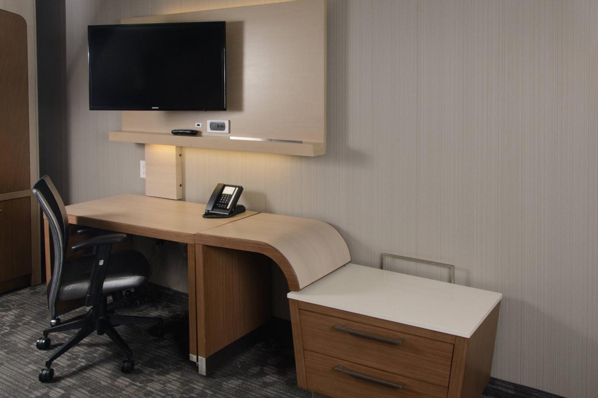Courtyard By Marriott Toronto Northeast/Markham Exterior photo